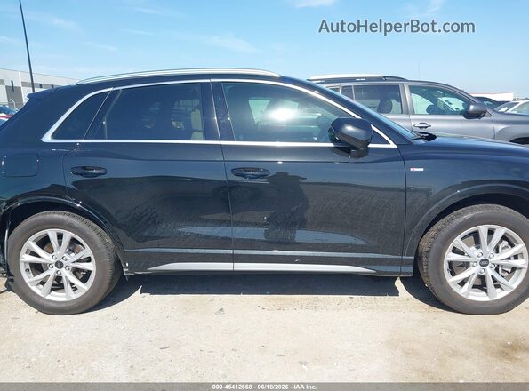 WA1DECF30R1097806 2024 AUDI Q3 Черный Вид задней части салона