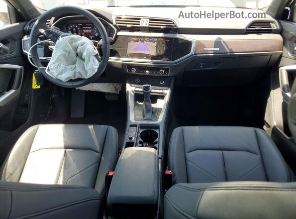 WA1DECF30R1199218 2024 AUDI Q3 Черный 