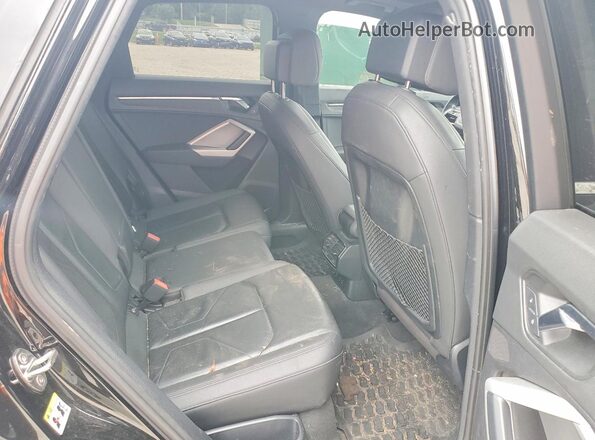 WA1DECF31M1007605 2021 AUDI Q3 Black Widok wnętrza z tyłu