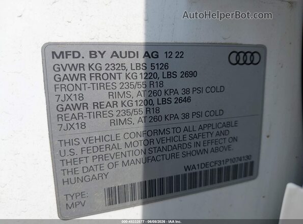 WA1DECF31P1074130 2023 AUDI Q3 White Вид підкапотного простору
