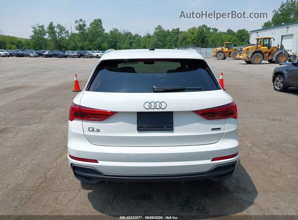 WA1DECF31P1074130 2023 AUDI Q3 White 