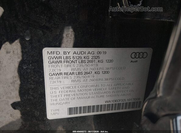 WA1DECF32L1017008 2020 AUDI Q3 Black ძრავის განყოფილების ხედი