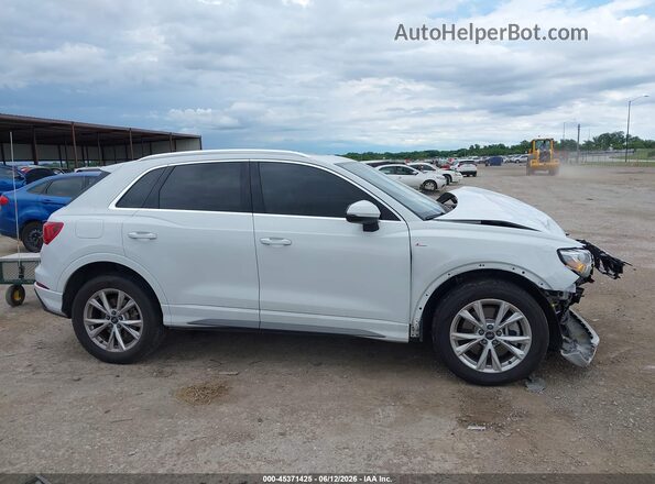 WA1DECF32R1070378 2024 AUDI Q3 White Սալոնի հետևի տեսք
