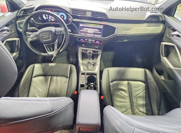 WA1DECF33R1055842 2024 AUDI Q3 Blue Widok deski rozdzielczej