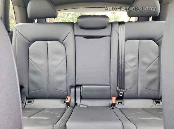 WA1DECF34R1051007 2024 AUDI Q3 Gray Vista de los asientos traseros