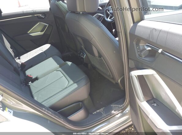 WA1DECF34R1116566 2024 AUDI Q3 Gray VIN კოდის სტიკერის ხედი