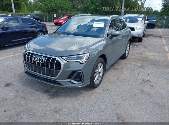 WA1DECF34S1035301 2025 AUDI Q3 Green წინა მარცხენა ხედი სამი მეოთხედიდან