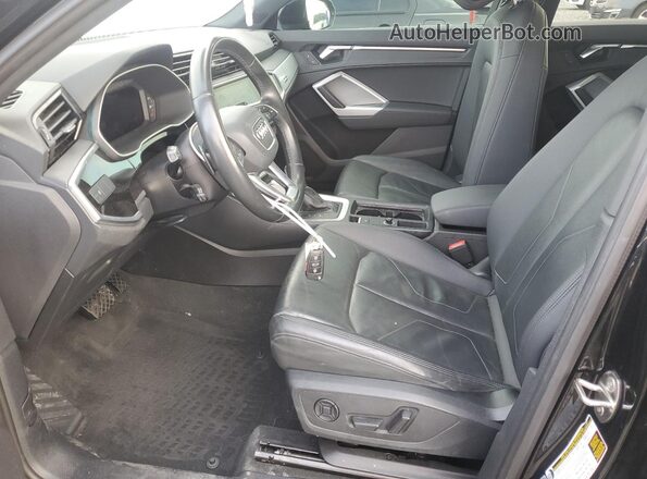 WA1DECF35M1121283 2021 AUDI Q3 Black Front interior view