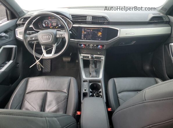 WA1DECF35M1121283 2021 AUDI Q3 Black Dashboard view