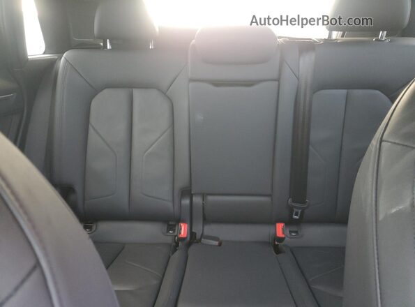 WA1DECF35M1121283 2021 AUDI Q3 Black Rear seats view