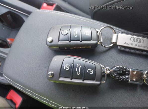 WA1DECF35S1025747 2025 AUDI Q3 Gray Widok deski rozdzielczej