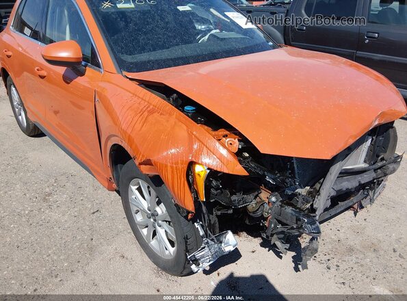 WA1DECF36N1149871 2022 AUDI Q3 Orange Widok z przodu