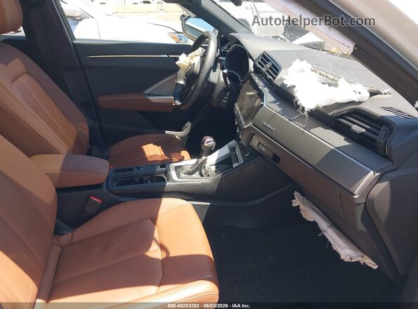 WA1DECF37S1092835 2025 AUDI Q3 White Widok wnętrza z przodu