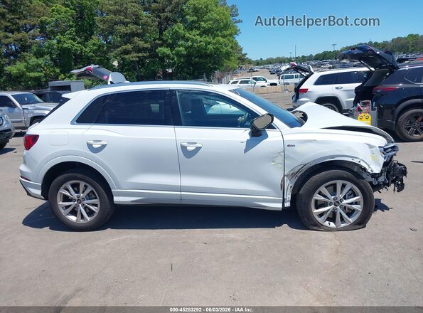 WA1DECF37S1092835 2025 AUDI Q3 White Widok wnętrza z tyłu