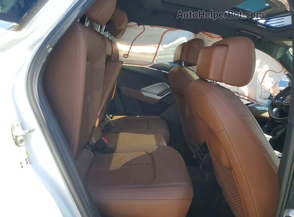 WA1DECF38L1021676 2020 AUDI Q3 White Հետևի նստատեղերի տեսք