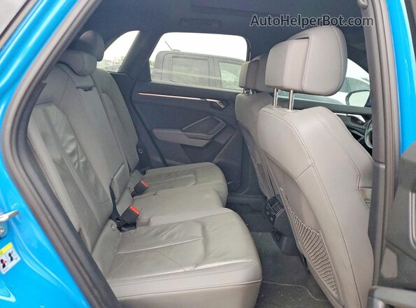 WA1DECF38M1147215 2021 AUDI Q3 Blue უკანა სალონის ხედი