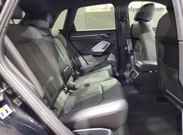 WA1DECF38R1060163 2024 AUDI Q3 Black Rear interior view