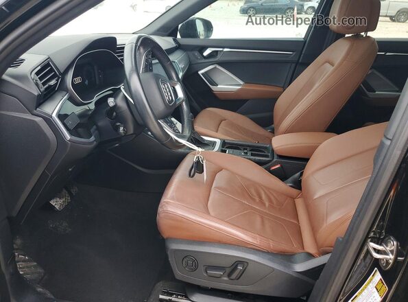 WA1DECF39N1031345 2022 AUDI Q3 Black Front interior view