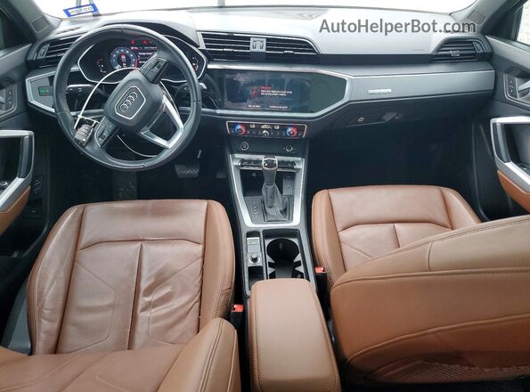 WA1DECF39N1031345 2022 AUDI Q3 Black Dashboard view