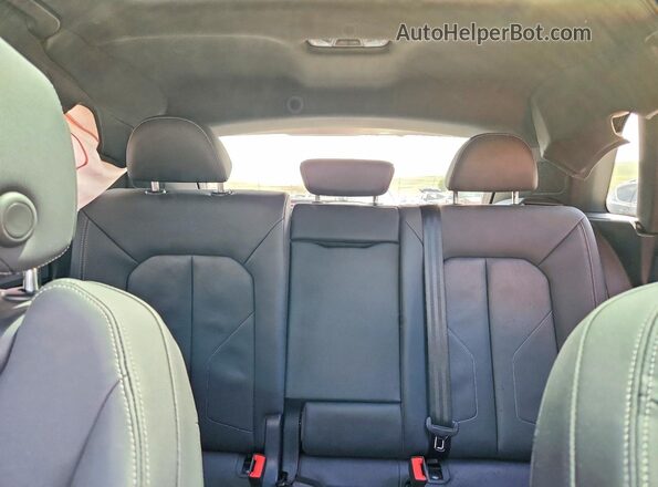 WA1DECF39N1144695 2022 AUDI Q3 Gray Հետևի նստատեղերի տեսք