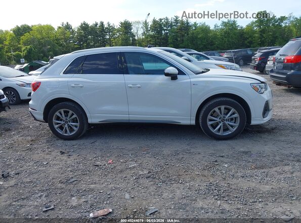 WA1DECF39R1069258 2024 AUDI Q3 White Вид задньої частини салону