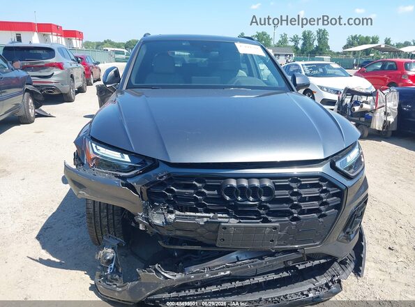 WA1E2AFY1R2139567 2024 AUDI Q5 Gray Вид задньої частини салону