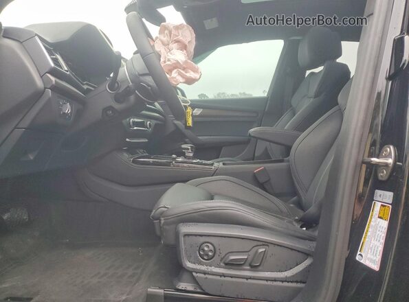 WA1E2AFY2R2121854 2024 AUDI Q5 Black Вид салону спереду