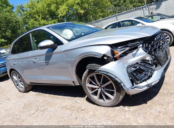 WA1E2AFY3R2139764 2024 AUDI Q5 Silver 360 interior view