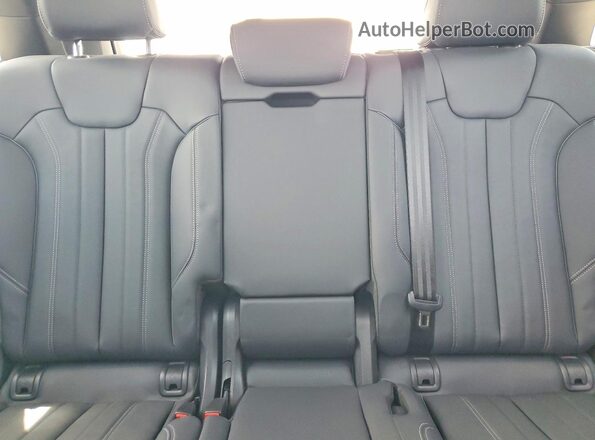 WA1E2AFY5S2064474 2025 AUDI Q5 Gray Rear seats view