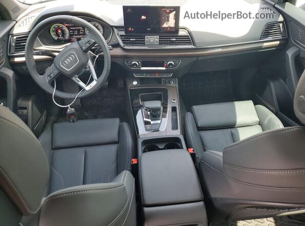 WA1E2AFY5S2064474 2025 AUDI Q5 Gray Dashboard view