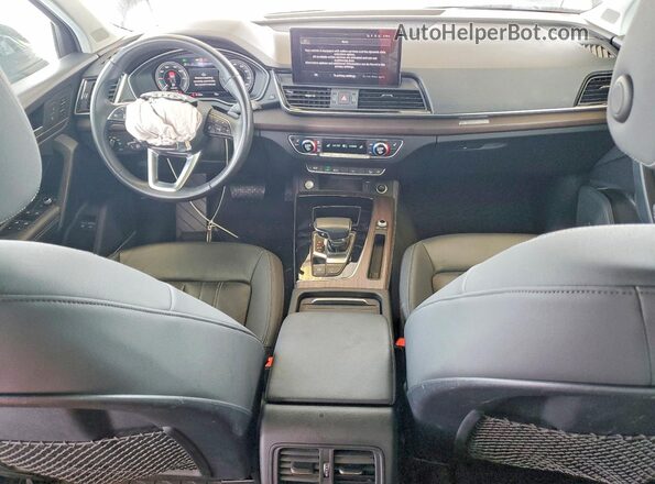 WA1E2AFY8M2019371 2021 AUDI Q5 Black Առջևի վահանակի տեսք
