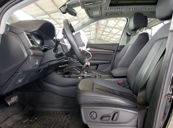 WA1E2AFY8M2019371 2021 AUDI Q5 Black Սալոնի դիմացի տեսք