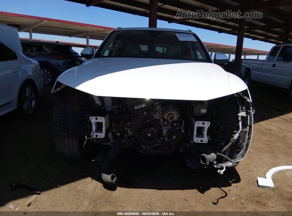 WA1EAAFY0N2013892 2022 AUDI Q5 White Vista interior trasera