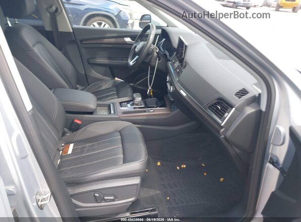 WA1EAAFY0N2115385 2022 AUDI Q5 Серый Вид салона спереди