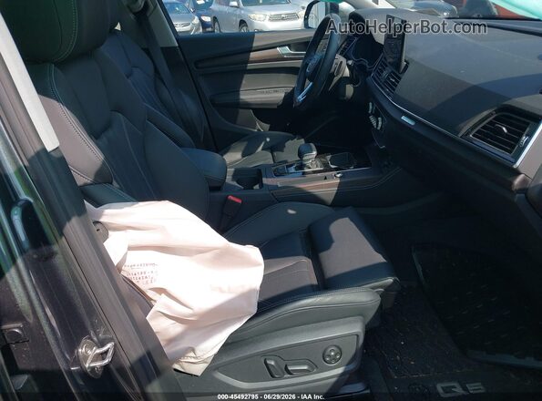 WA1EAAFY2R2076319 2024 AUDI Q5 Gray Vista interior delantera