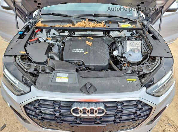 WA1EAAFY3N2103098 2022 AUDI Q5 Silver Widok wnętrza z tyłu