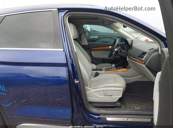 WA1EAAFY3N2115395 2022 AUDI Q5 Blue Front interior view