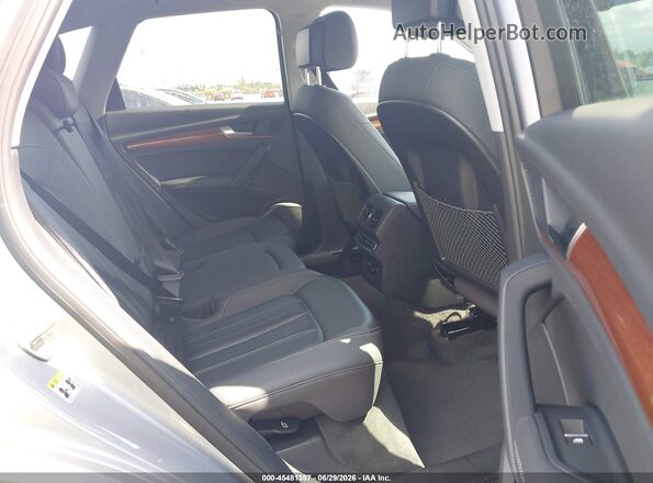 WA1EAAFY7P2134325 2023 AUDI Q5 Gray VIN sticker view