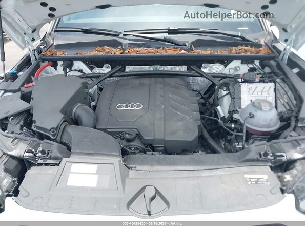 WA1EAAFY7S2013920 2025 AUDI Q5 White Вид ззаду