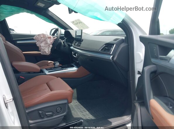 WA1EAAFY7S2013920 2025 AUDI Q5 White Вид салону спереду