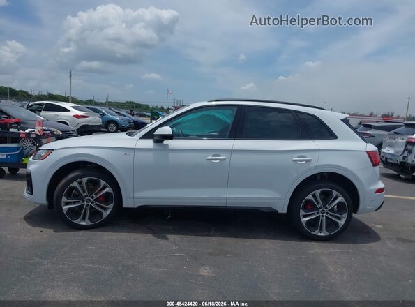 WA1EAAFY7S2013920 2025 AUDI Q5 White Панорамний вид салону 360°
