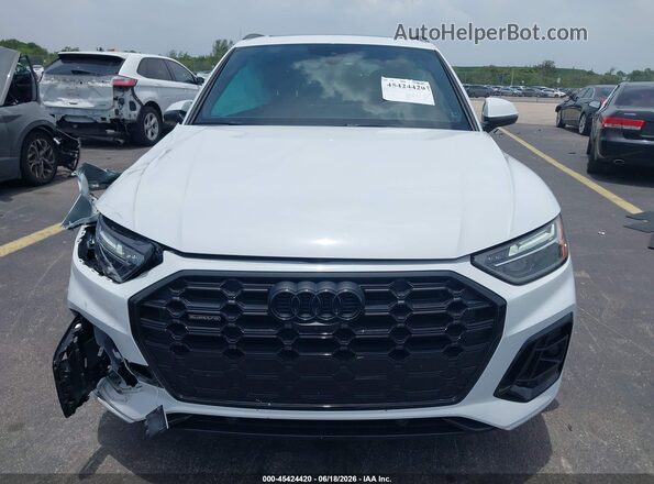 WA1EAAFY7S2013920 2025 AUDI Q5 White Вид щитка приладів