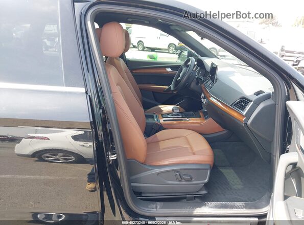 WA1EAAFYXN2056748 2022 AUDI Q5 Black Vista interior delantera