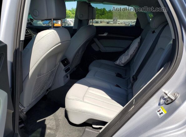 WA1EABFY4P2047021 2023 AUDI Q5 Silver Вид задньої частини салону