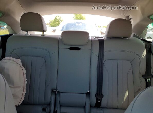 WA1EABFY4P2047021 2023 AUDI Q5 Silver Вид задніх сидінь