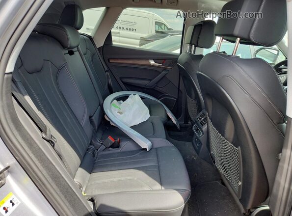 WA1EABFY7R2088617 2024 AUDI Q5 Silver Widok tylnych siedzeń