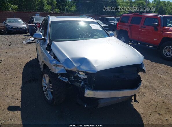 WA1ECCFS0JR022076 2018 AUDI Q3 Silver 