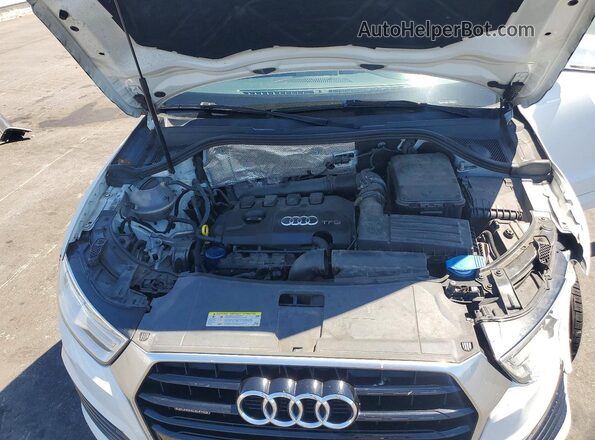 WA1ECCFS1JR002807 2018 AUDI Q3 White ძრავის განყოფილების ხედი