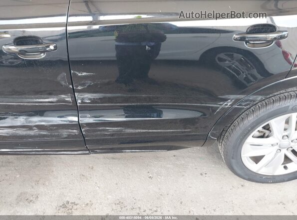 WA1ECCFS2HR002860 2017 AUDI Q3 Черный 