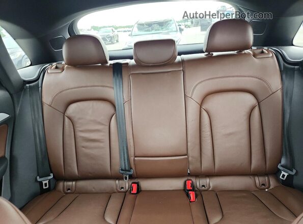WA1ECCFS5HR007695 2017 AUDI Q3 White Հետևի նստատեղերի տեսք